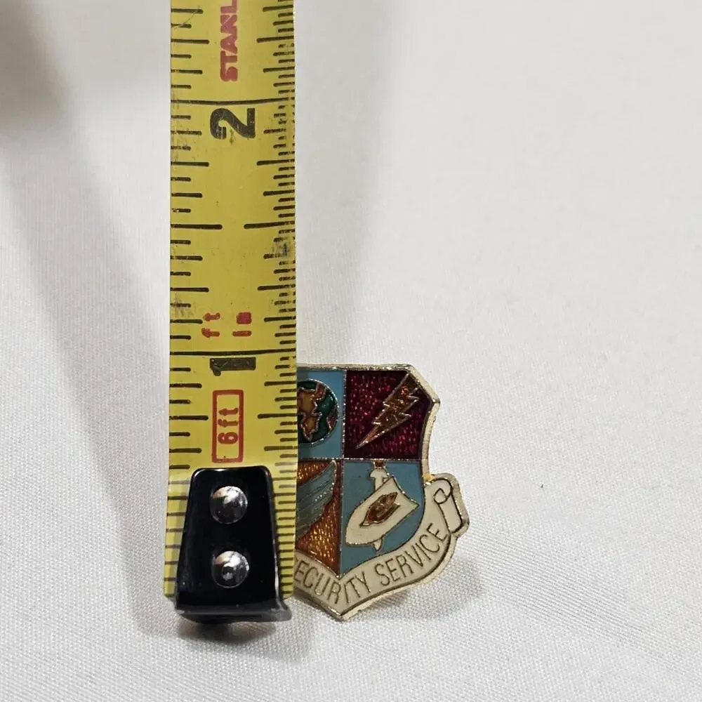 Vintage Vietnam Era Military US Air Force USAF Security Service Hat Lapel Pin - Picture 2 of 3